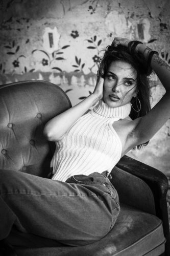 Blanca_EB713C4E-C2D3-43DE-BB44-3D83E0FF3095