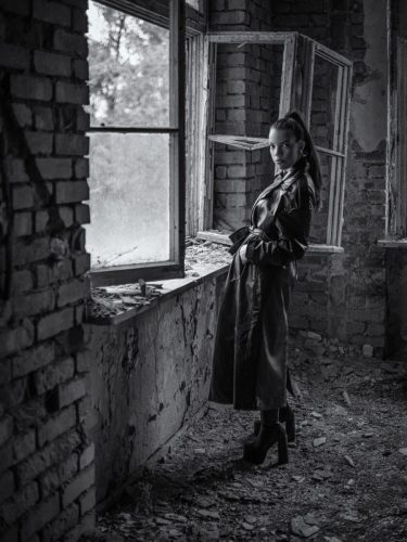 Frankg_Frankg_lilly2000-0479-