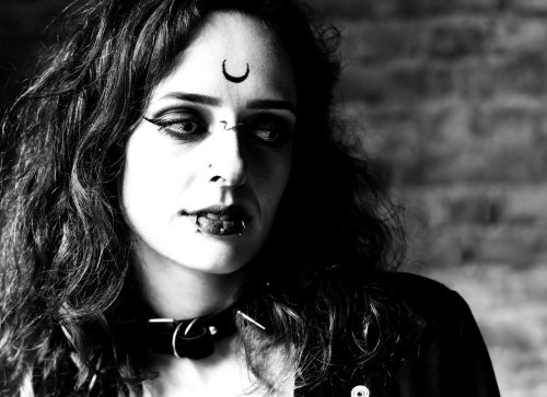 Stephan_112A1396-DxO-Mag-steinwand-sw-scaled